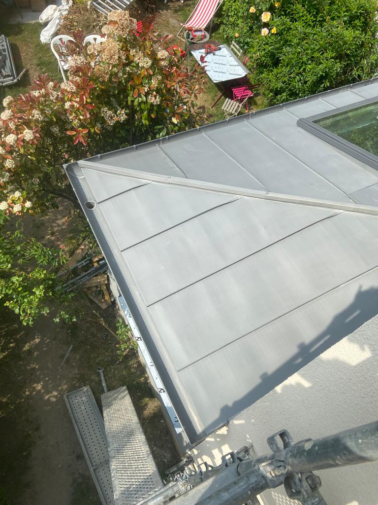 Chantier zinc en joint debout